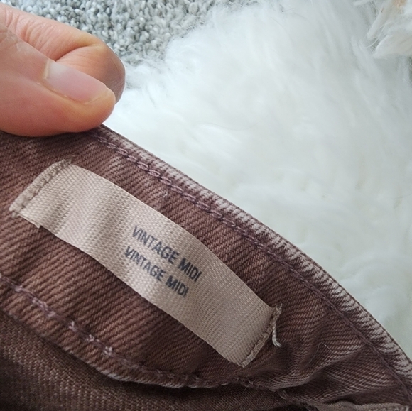 Universal Thread Vintage Midi denim shorts. Size 10. New. - Picture 4 of 7